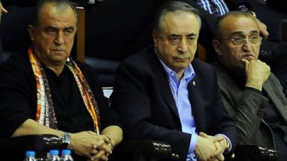 Galatasaray'dan futbolcularına koronavirüs resti: Ya indirin ya da!