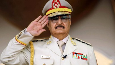 Hafter kendisini devlet başkanı ilan etti