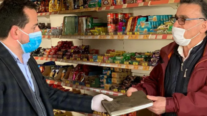 Kocaeli'de imam yardıma koştu: Bakkalın veresiye defterindeki tüm borçları ödedi