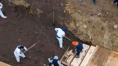 Koronavirüsten ölenler için toplu mezarlar kazıldı!