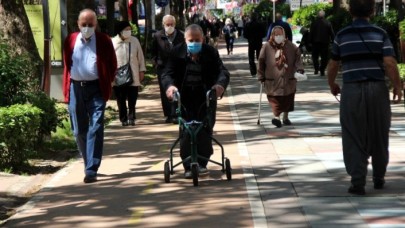 65 yaş ve üstünün kısıtlaması ne zaman kalkacak? Tarih belli oldu