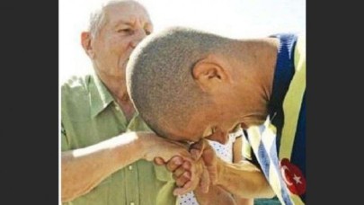 Alex bayramı böyle kutladı