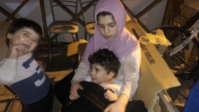 Anneleri Almanya'ya kaçıp babaları cezaevine girince 4 kardeş ortada kaldı!