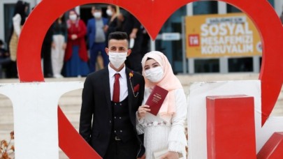 Antalya Valisi Münir Karaloğlu'ndan özel nikah izni