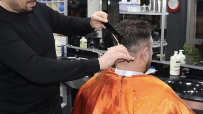 Berberlerin ve AVM'lerin çalışma saatleri değişiyor!