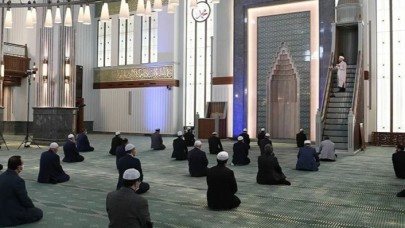 Diyanet'ten flaş bayram namazı açıklaması!