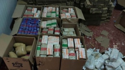 Et kutularından zehir çıktı: Polis şaşkına döndü!