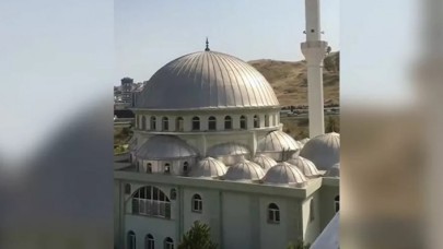 Ezan sisteminin frekansına 'Çav Bella' için ayrı,  'Yuh Yuh' için ayrı bir giriş yöntemi kullanılmış