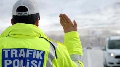 İstanbul'da Rize'ye ehliyetsiz gitmek isteyen sürücü Trabzon'da yakalandı