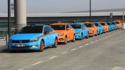 İstanbul Havalimanı'nın lüks taksileri de sağlıkçıların hizmetinde