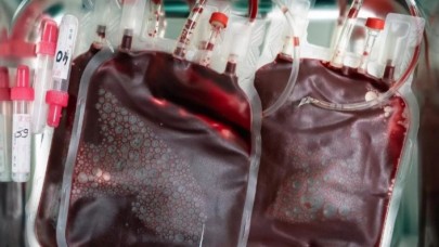 İyileşen koronavirüs hastalarının kanları yasa dışı internet sitelerinde satışa çıktı