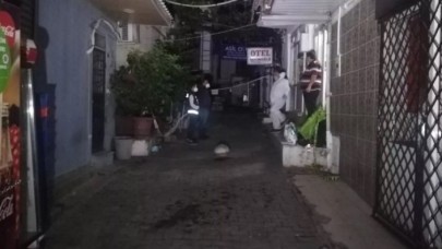 İzmir'de otel odasında sır ölüm!