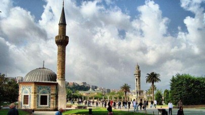 İzmir'de şaşkına çeviren olay: Camiden Çav Bella şarkısı çalındı!