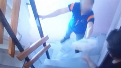 Kargocudan şoke eden hareket! İdrarını yaptı