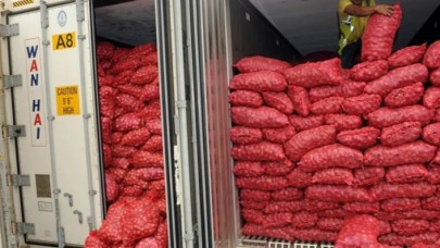 Kendisini aldatan sevgilisine 1 ton soğan gönderdi: 'Günlerce ağladım,  şimdi sıra sende'