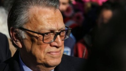 Mesut Yılmaz beyin ameliyatı geçirdi