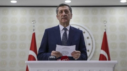 Milli Eğitim Bakanı Ziya Selçuk,  öğrenci babalarına sitem etti