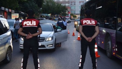 Polislere söylenen 'seni sürdüreceğim' sözü için mahkemeden yeni karar