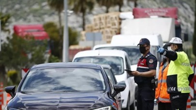 Seyahat yasağı kalkan Antalya'da görüntüler iç açıcı değil!
