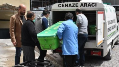 Sivas'ta kolonya içerek komaya giren bir kişi hayatını kaybetti