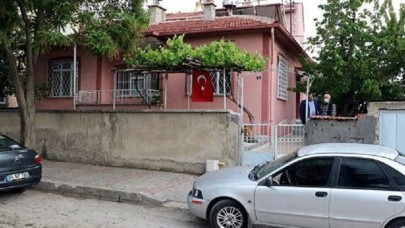 Su isteyen kişiye kapıyı açan 85 yaşındaki kadın darbedilerek,  soyuldu