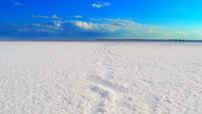 Tuz Gölü'nde yaşanan doğa olayı görenlerin ağzını açık bıraktı!