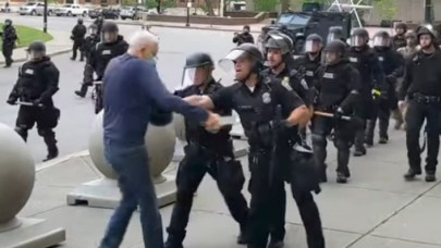 ABD'de olaylarda 11. gün: Polislerden toplu istifa!