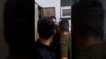 Acemi askere yapılan eziyet sosyal medyada gündem oldu!