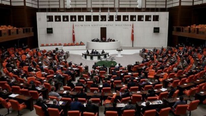AK Parti çoklu baro düzenlemesini Meclis'e sundu