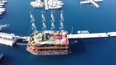 AK Parti,  CHP,  İYİ Parti karşı çıktı ama Akçakoca Belediyesi 3 milyon liraya katamaran aldı!