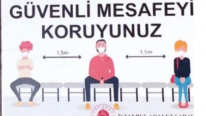 Çağlayan Adliyesi'ndeki cinsiyetçi afişler,  tepkilerin ardından toplatıldı!