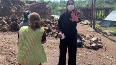 CNN Türk muhabiri Fulya Öztürk Bingöl'deki depreme canlı yayında yakalandı!