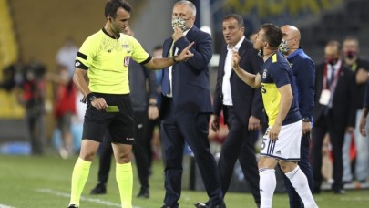 Emre Belözoğlu bunu da yaptı: Tarihe geçti!