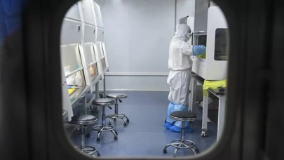 Eski MI6 şefinden ilginç iddia: Koronavirüs,  Çin'den 'yanlışlıkla' yayıldı