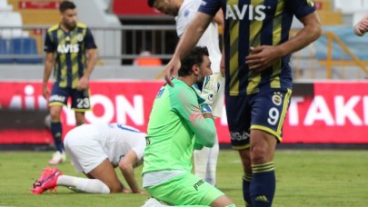 Rıdvan Dilmen'den Fenerbahçe'yle ilgili ödüllü soru: Bilene tatil!