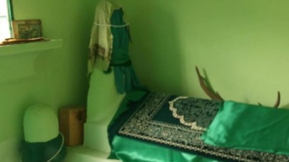 100 yıllık 'Garip Dede' türbesi yol çalışmasında kaldırıldı,  mezar boş çıktı