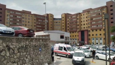 AK Partili Belediye Başkanı Eşref Ünsal'ı taşıyan araç şarampole uçtu