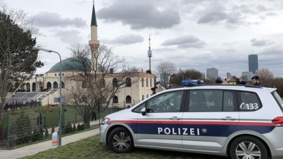 Avusturya'nın çirkin planı: Müslümanlara ait kurumları fişlemeye hazırlanıyor
