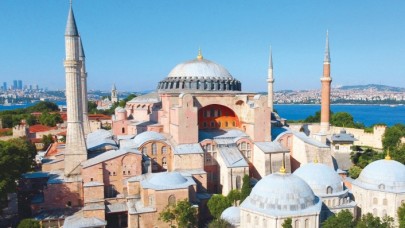 Ayasofya'nın cami olarak hizmet vermeye başlamasına Rusya'dan şaşırtan destek!