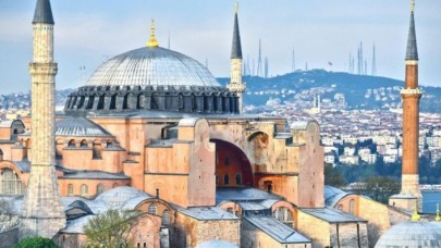 Ayasofya için bir açıklama da Fransa’dan 