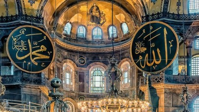 Ayasofya’da fresklere yelken perde: Bir dakikada kapanacak!