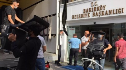 Bakırköy Belediyesi'nde bazı eşyalar haczedildi