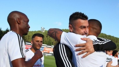 Beşiktaş'ta ayrılık: Arkadaşlarına veda etti