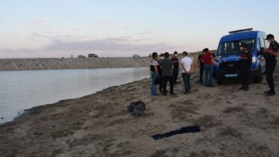 Eşinin gözü önünde boğuldu: Samet Çekiç öldü
