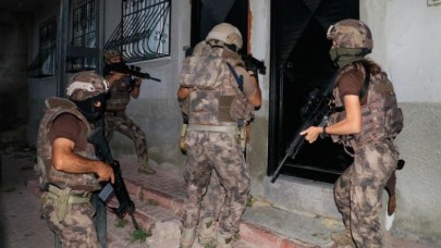 Helikopter destekli şafak operasyonu: Çok sayıda gözaltı var
