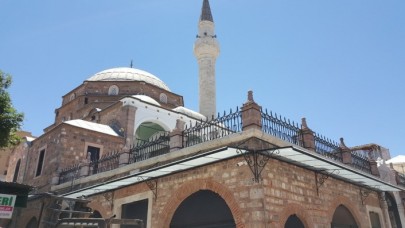 İzmir'de cami minaresinden bu kez de Müslüm Gürses çalındı!