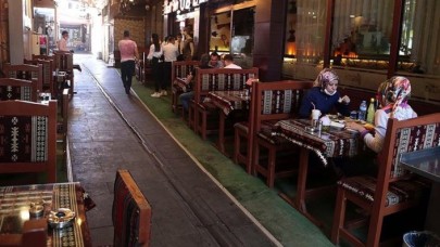 Kafe ve restoranların çalışma saati değişti