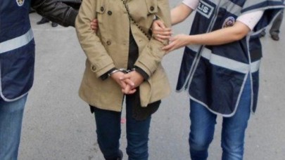 Kırmızı bültenle aranan FETÖ firarisi Menekşe Uyar yakalandı