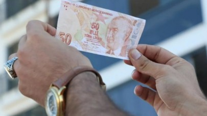 Murat Kuştepe,  sıfırı olmayan 50 TL'yi 1500 katına satışa çıkardı