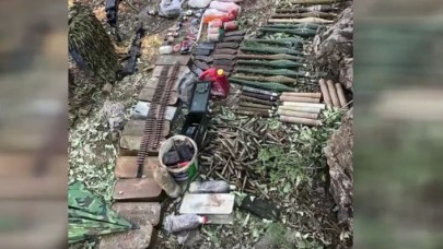 Pençe-Kaplan Operasyonu'nda bir tünelde çok sayıda silah ve mühimmat ele geçirildi